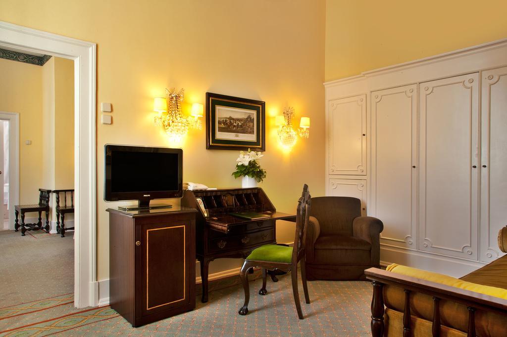 Avenida Palace 5* Lisbon